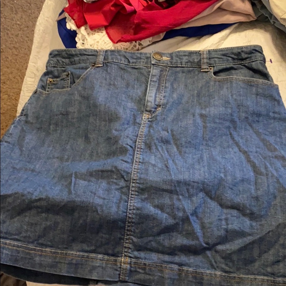 Croft and Barrow Jean skirt